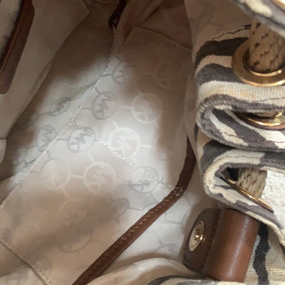 Michael Kors bag used hobo/tote - Picture 10 of 13